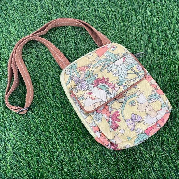 Sakroots Handbags - SAKROOTS meadow sunlight floral vinyl pastel multicolored crossbody purse bag